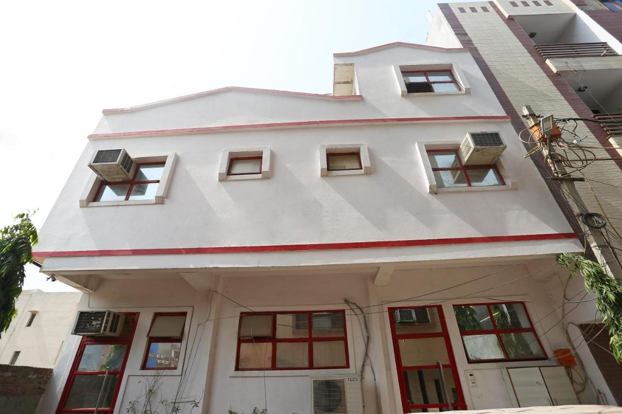 Hotel OYO 8253 Golden Heights Neu-Delhi Exterior foto