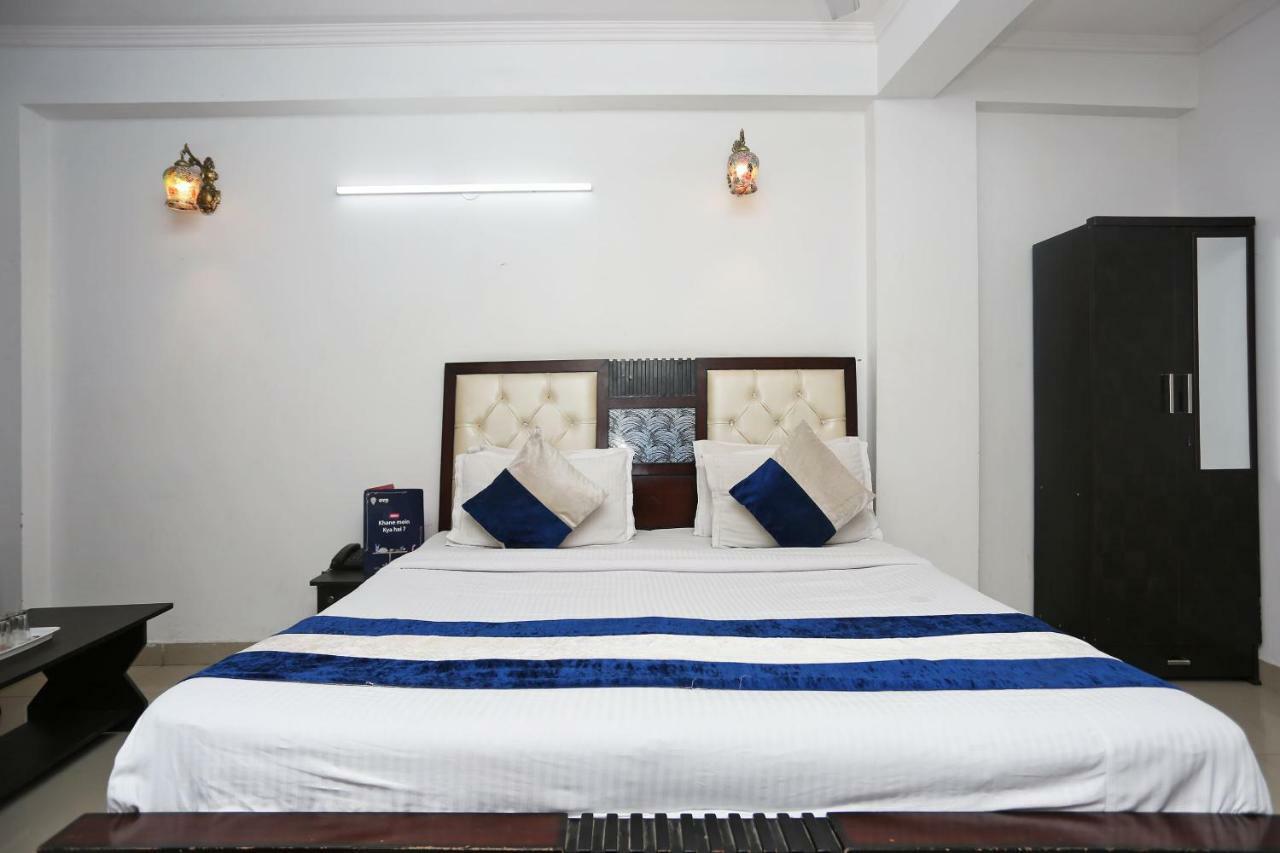 Hotel OYO 8253 Golden Heights Neu-Delhi Exterior foto